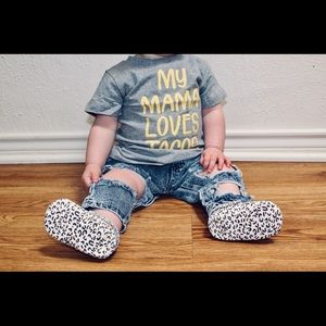 My Mama Loves Tacos graphic tee